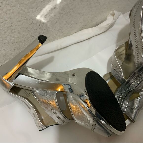 MICHAEL Michael Kors Berkeley T-Strap metallic silver Heels size 7 1/2 - Picture 10 of 10